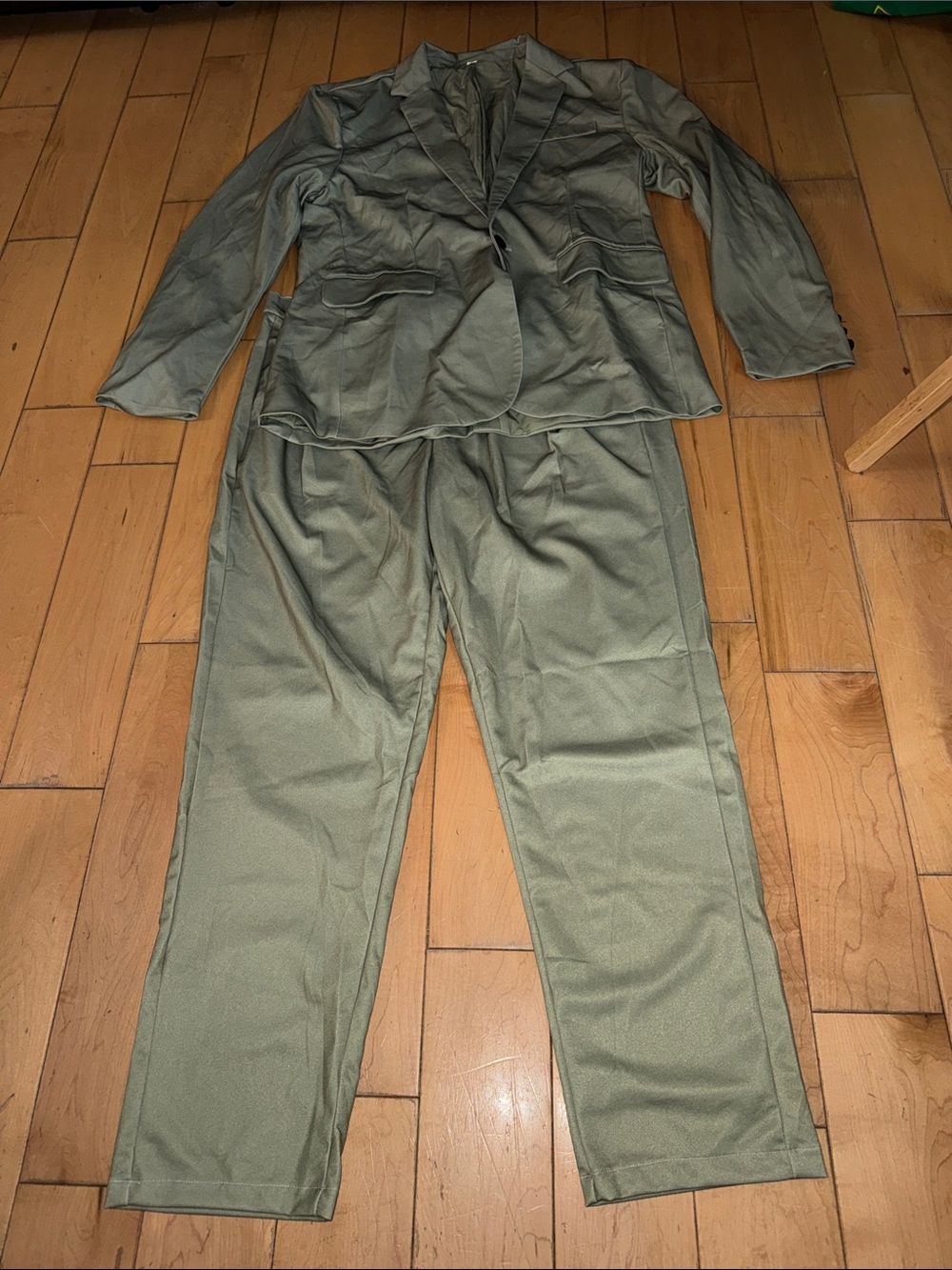 Classic Men's Olive Dress suit